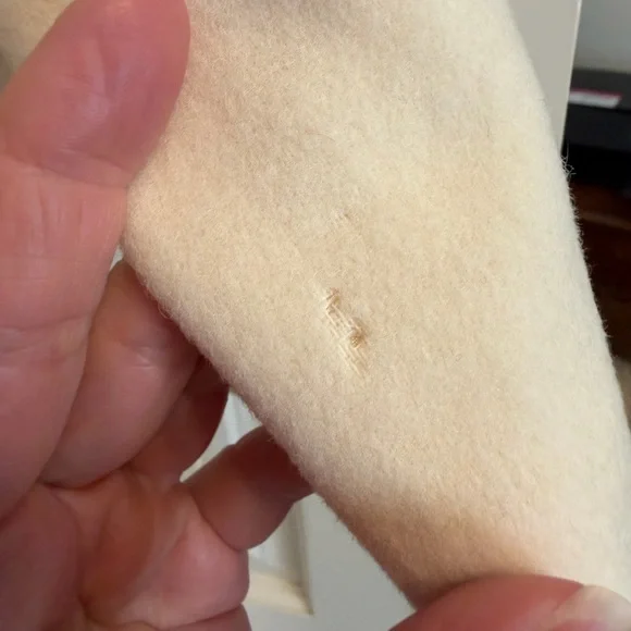 Absolutely Stunning Winter White 100% Wool full length coat with Rabbit collar! - Picture 13 of 17